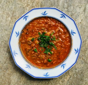 Burgenländische Krautsuppe mit Speck – wärmend & sättigend