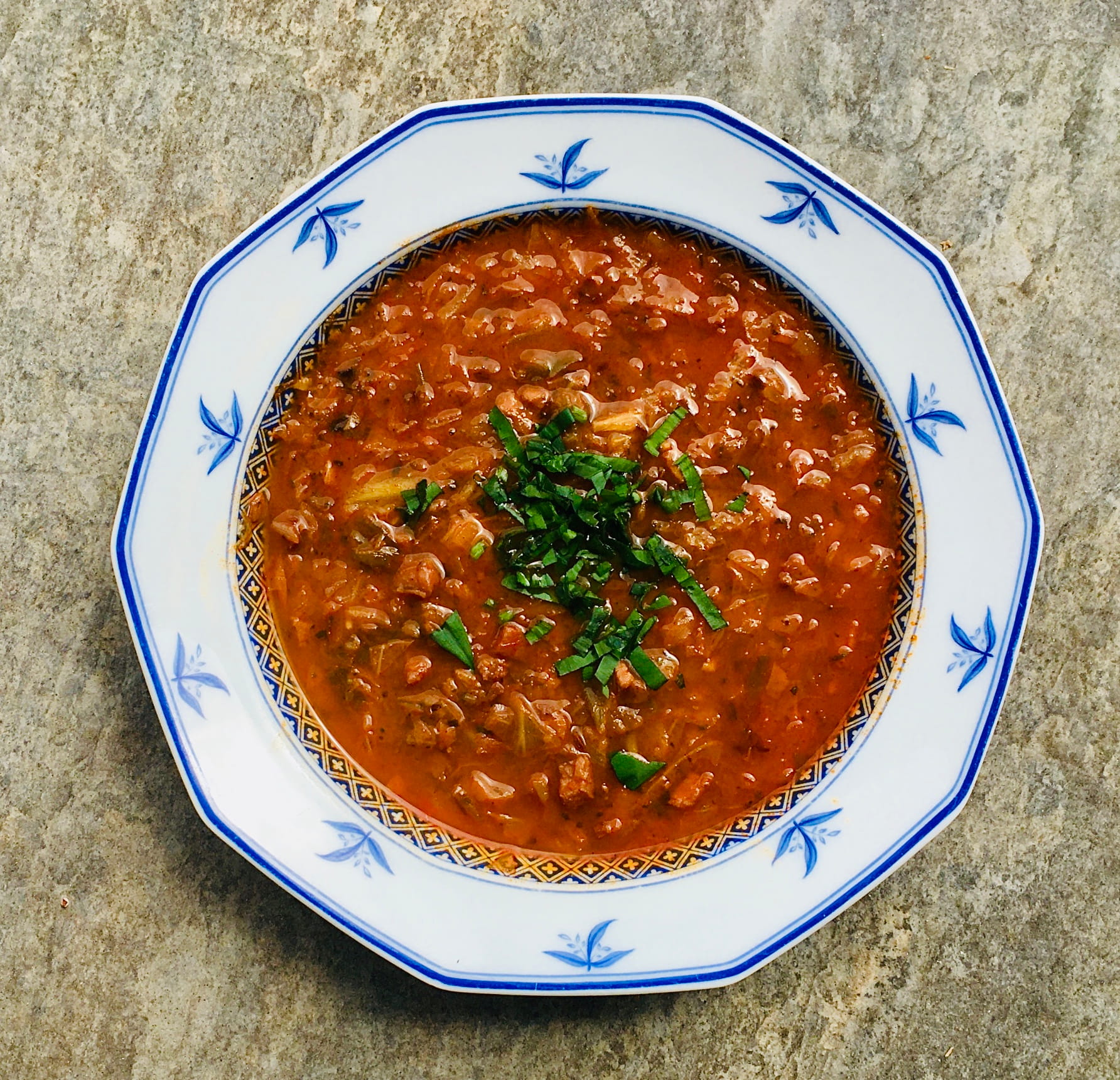 Burgenländische Krautsuppe mit Speck – wärmend & sättigend