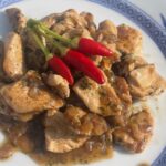 Putengeschnetzeltes – ein Klassiker neu gedacht, schnell & Low Carb Putengeschnetzeltes – ein Klassiker neu gedacht, schnell & Low Carb