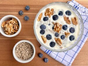 Selbstgemachtes probiotisches Joghurt –warum es so viel besser ist als gekauftes