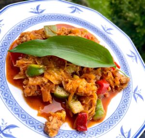 Szegediner Gulasch von der Pute – Low Carb & ohne extra Salz