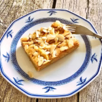 Blitzschneller Low-Carb Apfelkuchen – saftig, aromatisch & ohne Zucker Blitzschneller Low-Carb Apfelkuchen – saftig, aromatisch & ohne Zucker